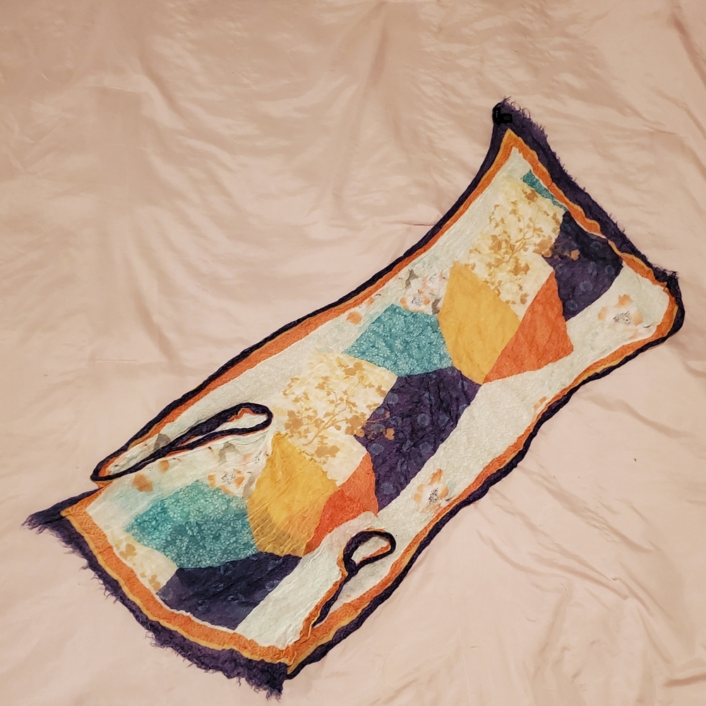 Lightweight scarf